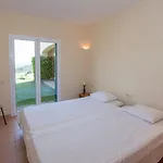 Brun * בגור